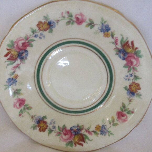 Paragon Tea Cup and Saucer Soft Sweet Floral on Cream, Gold Gilt Trim Fancy H224 - Picture 5 of 8